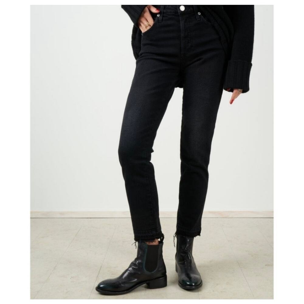 Amo babe in black magic denim jeans